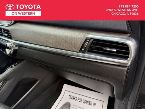 Used 2022 Kia Telluride EX w/ EX Premium Package image 24