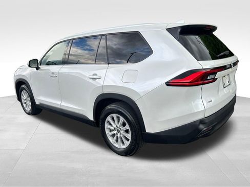 Certified 2024 Toyota Grand Highlander AWD image 3