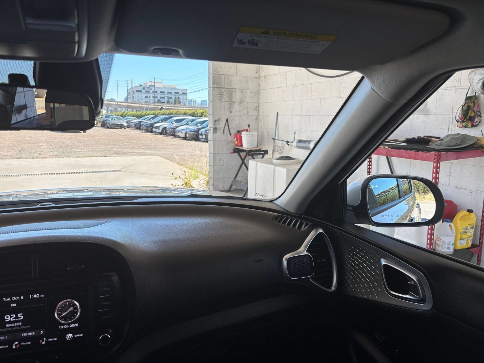 Used 2025 Kia Soul LX w/ LX Technology Package FWD image 32