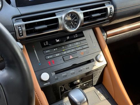 Certified 2023 Lexus RC 350 RWD image 33