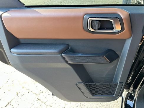 Used 2024 Ford Bronco Outer Banks AWD/4WD image 38