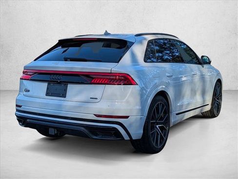 Used 2023 Audi Q8 Prestige image 2