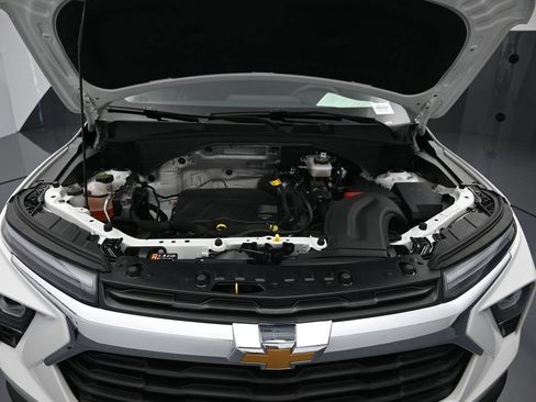 Used 2025 Chevrolet TrailBlazer LT FWD image 26