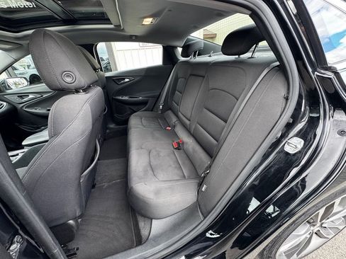 Used 2021 Chevrolet Malibu LT image 38