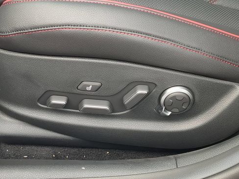 Used 2025 Genesis G80 2.5T Sport Prestige AWD/4WD image 19