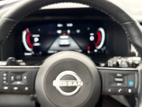 Certified 2024 Nissan Pathfinder Platinum w/ Black Appearance Package AWD/4WD image 23