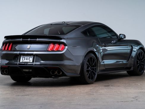 Used 2017 Ford Mustang Shelby GT350 w/ Electronics Package RWD image 6