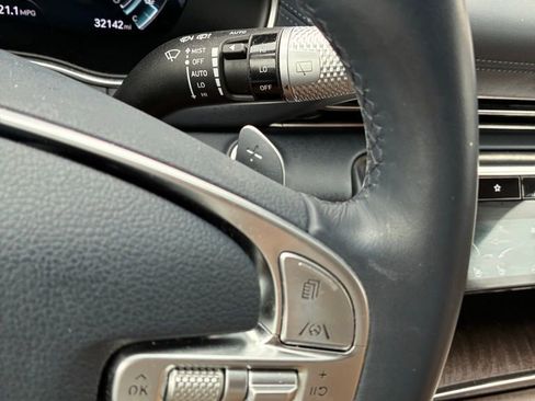 Used 2023 Genesis GV80 2.5T w/ Prestige 20" Package image 28