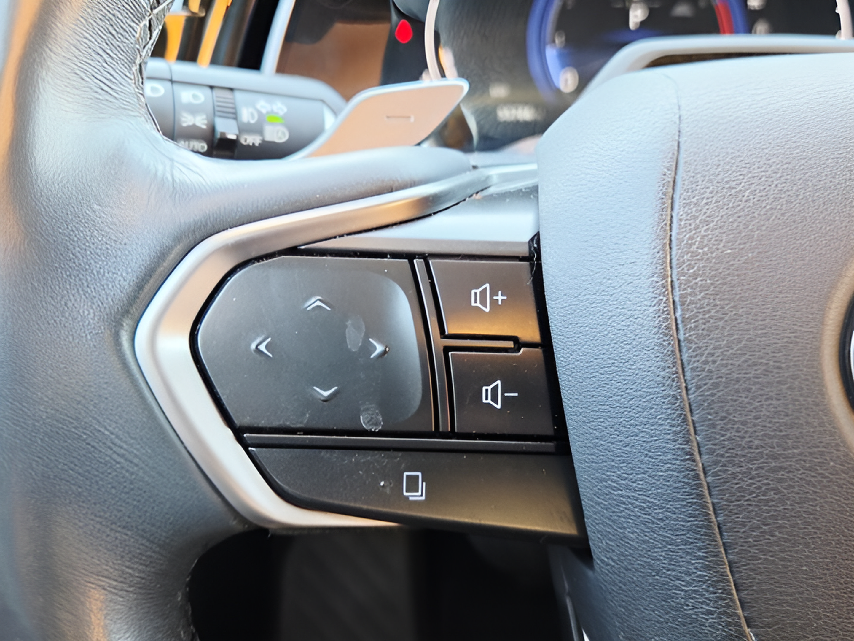 Used 2024 Lexus RX 350 Premium Plus w/ Convenience Package FWD image 23