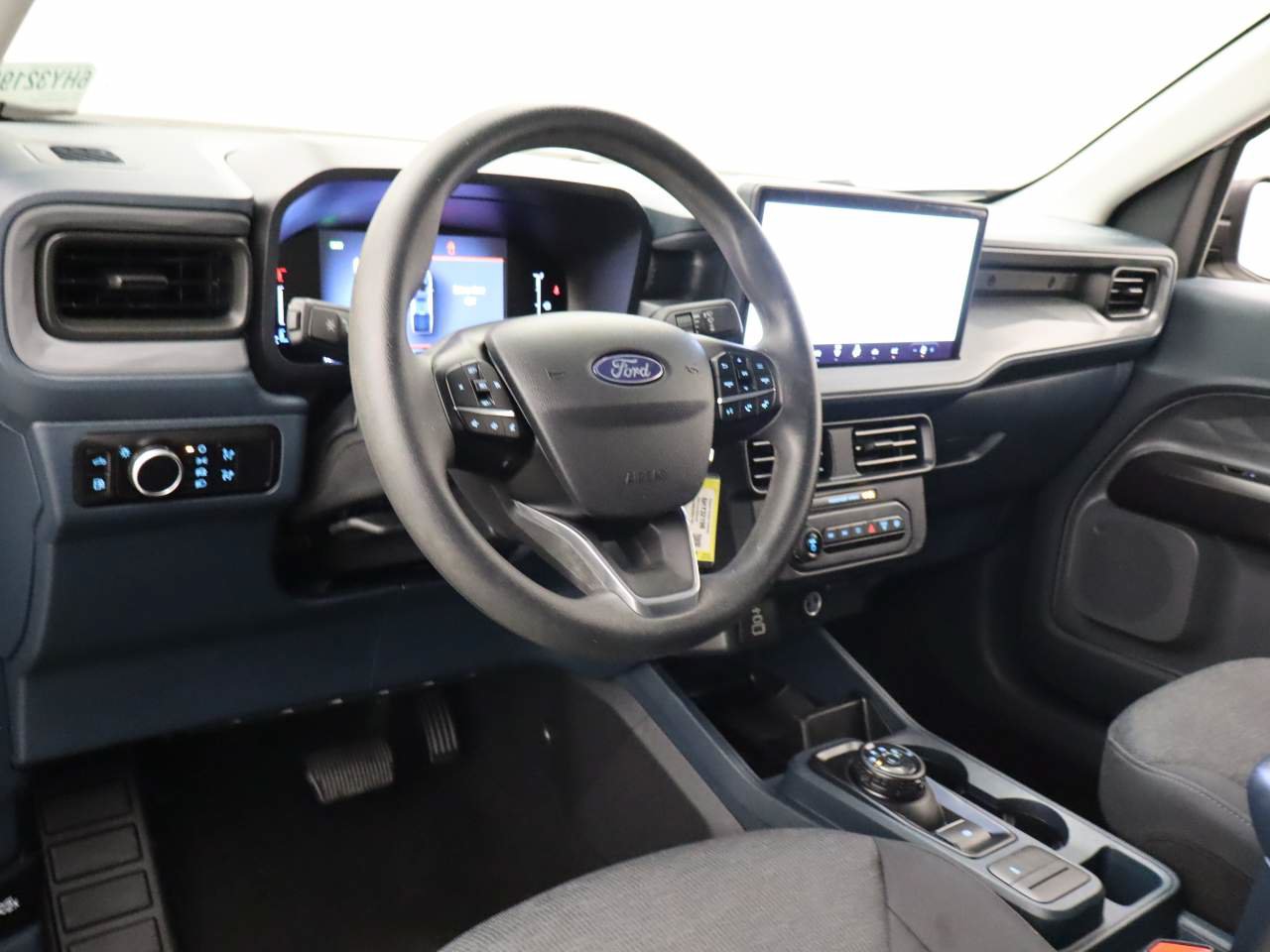 Used 2025 Ford Maverick XL FWD image 14
