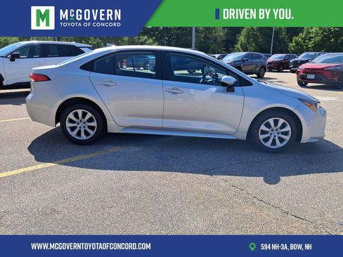 Used 2023 Toyota Corolla LE FWD image 7