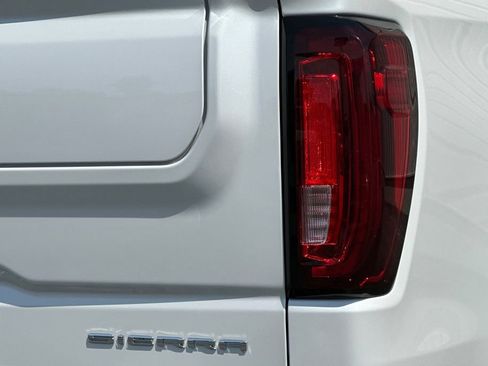 Used 2025 GMC Sierra 1500 Denali w/ Technology Package AWD/4WD image 25