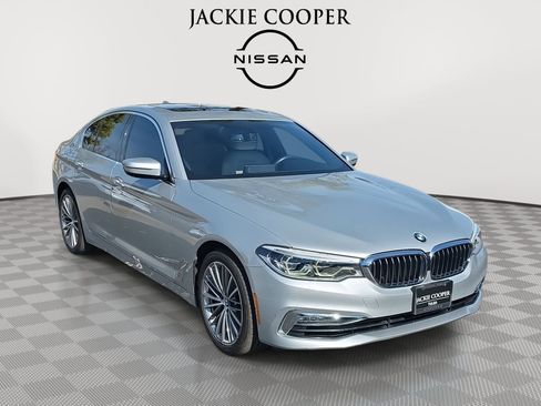 Used 2017 BMW 540i image 3