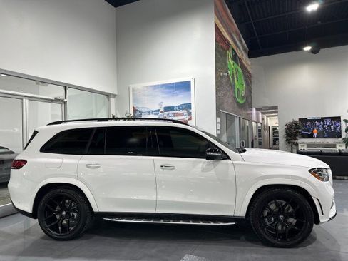 Used 2020 Mercedes-Benz GLS 580 4MATIC image 27