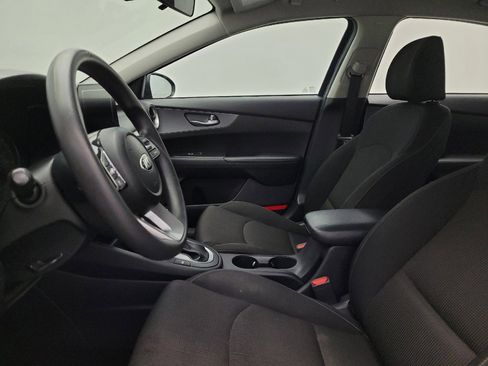 Used 2021 Kia Forte LXS image 17