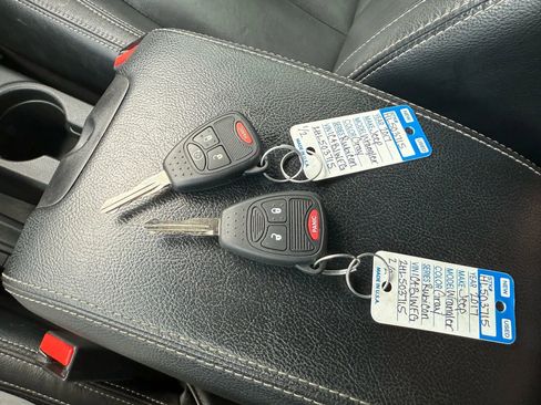 Used 2017 Jeep Wrangler Unlimited Rubicon image 12