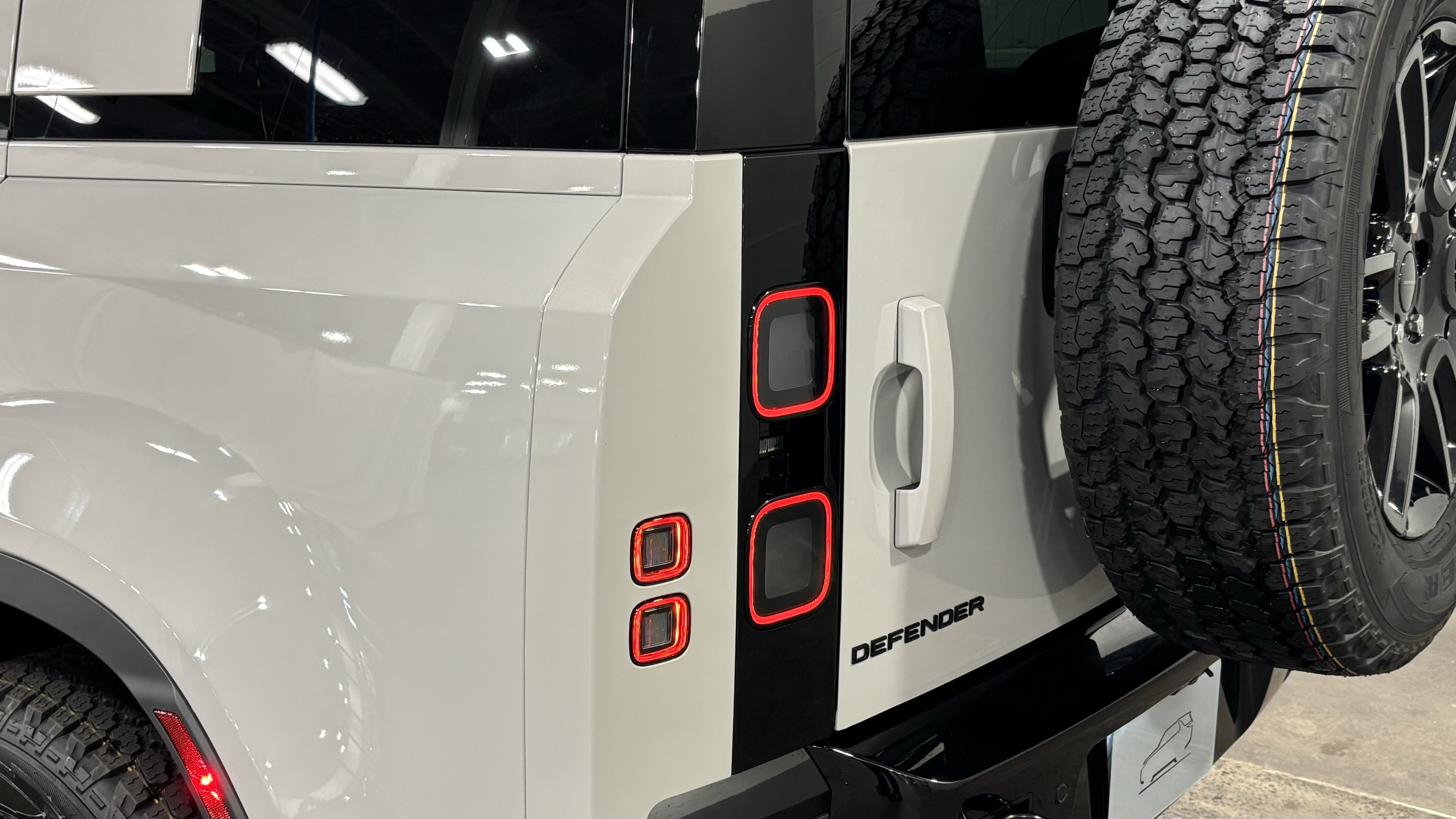 New 2026 Land Rover Defender 110 S AWD/4WD image 17