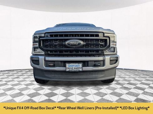 Used 2022 Ford F250 Lariat w/ Black Appearance Package image 23