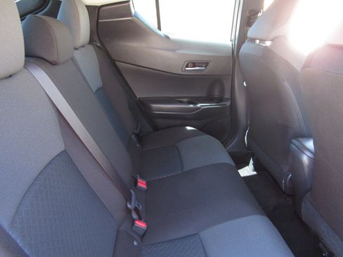 Used 2021 Toyota C-HR LE FWD image 11