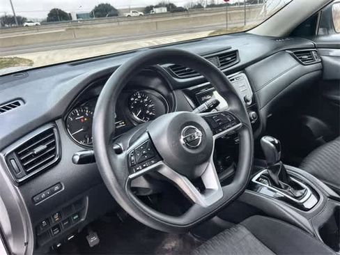 Used 2017 Nissan Rogue S image 15