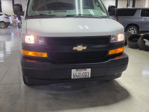Used 2021 Chevrolet Express 2500 w/ Driver Convenience Package RWD image 9