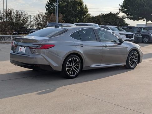 Certified 2025 Toyota Camry XLE FWD image 6