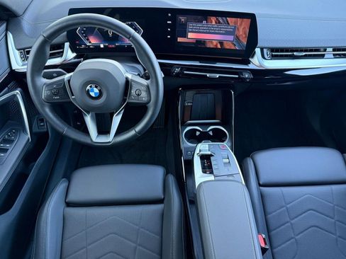 Used 2025 BMW X2 xDrive28i image 25