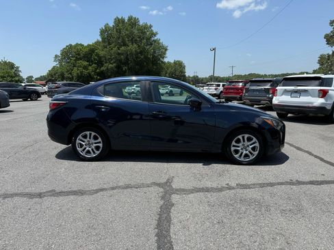 Used 2017 Toyota Yaris iA FWD image 7