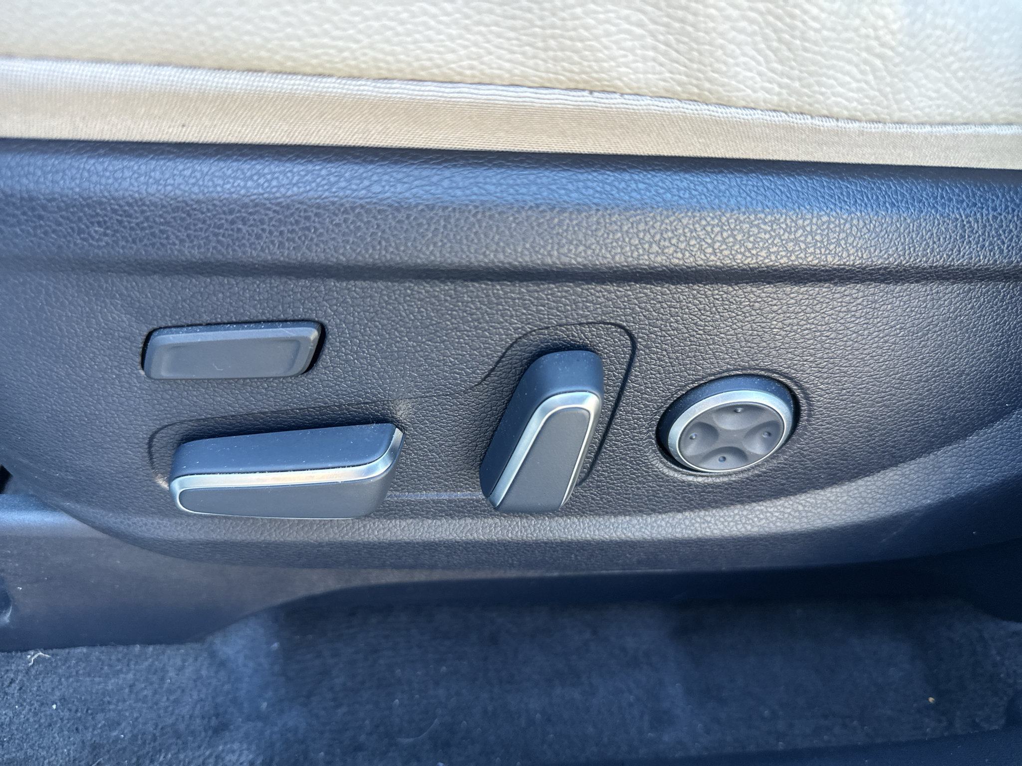 Used 2024 Hyundai Palisade Limited FWD image 22