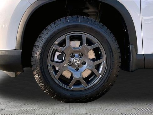 Certified 2025 Honda Pilot TrailSport image 23
