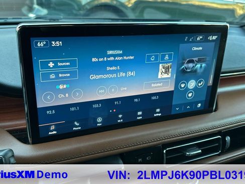 Used 2023 Lincoln Nautilus Reserve w/ Luxury Package image 30