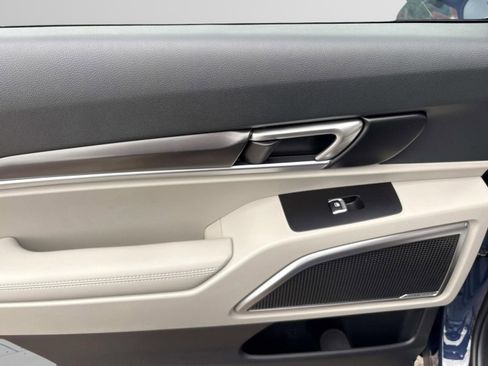 New 2025 Kia Telluride S image 20