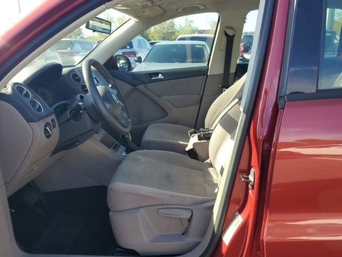 Used 2011 Volkswagen Tiguan S image 20