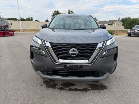 Used 2023 Nissan Rogue S AWD/4WD image 2