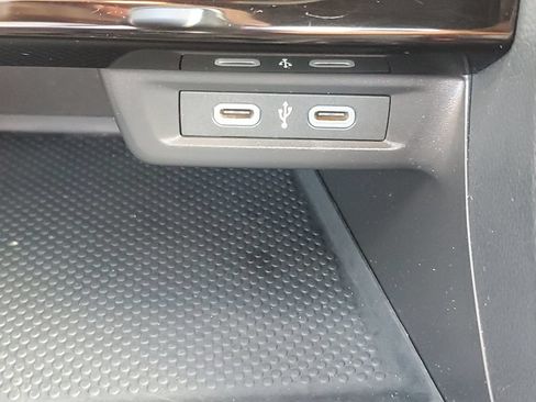 Certified 2023 Volkswagen Jetta SE FWD image 30