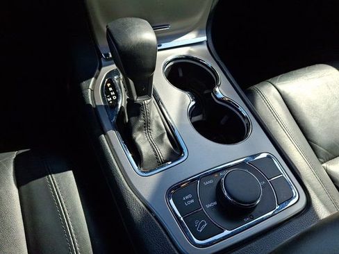 Certified 2020 Jeep Grand Cherokee Limited image 19