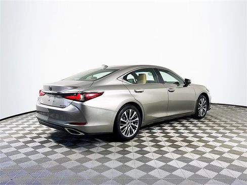 Used 2019 Lexus ES 350 image 8