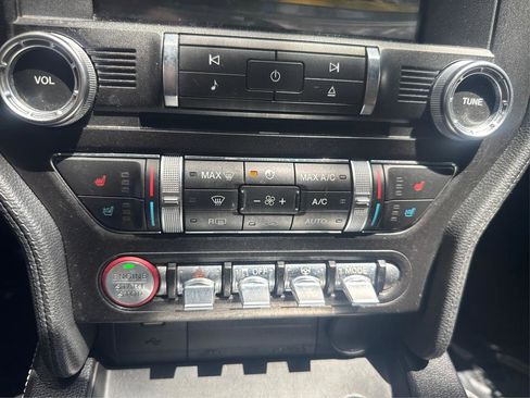 Used 2018 Ford Mustang Premium w/ Equipment Group 201A image 24