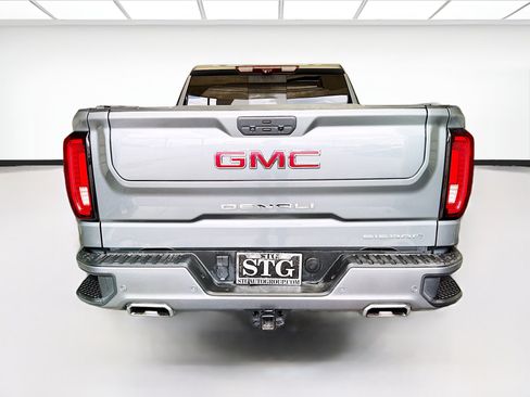 Used 2020 GMC Sierra 1500 Denali w/ Technology Package RWD image 5