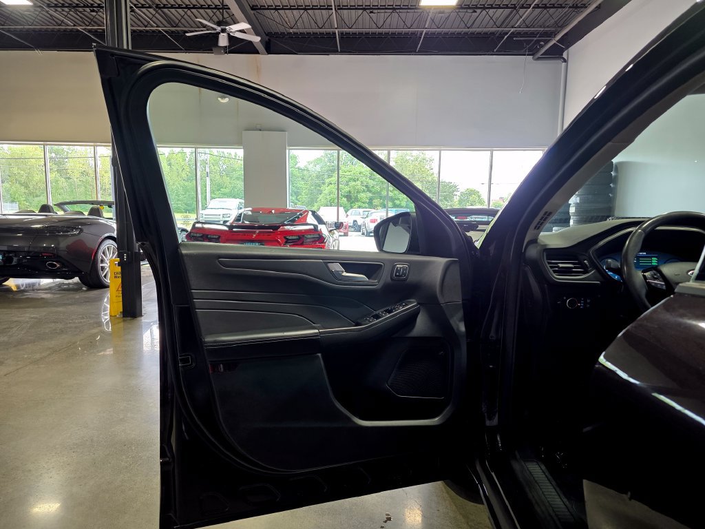 Used 2023 Ford Escape Active w/ Tech Pack #2 AWD/4WD image 14