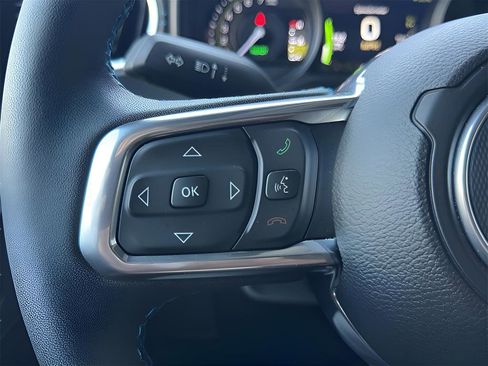 Used 2024 Jeep Wrangler High Altitude image 43