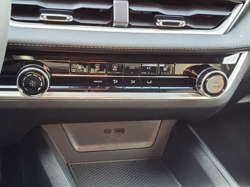 New 2026 Chevrolet Equinox LT image 23