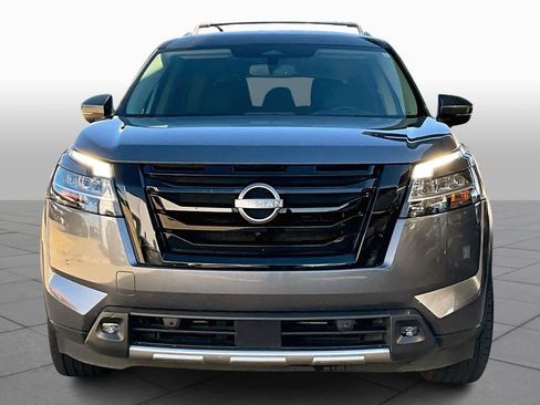 Used 2022 Nissan Pathfinder SL w/ Lighting Package (N92) image 3