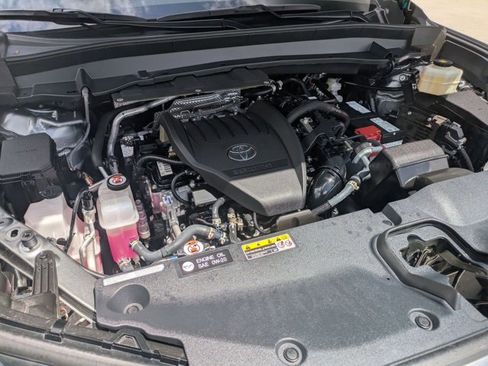 Certified 2025 Toyota Grand Highlander AWD image 21