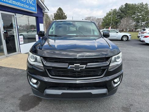 Used 2017 Chevrolet Colorado Z71 w/ Z71 Midnight Edition image 4