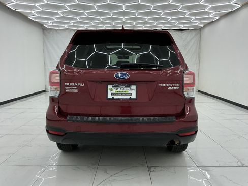 Used 2017 Subaru Forester 2.5i Premium w/ All-Weather Package AWD/4WD image 10
