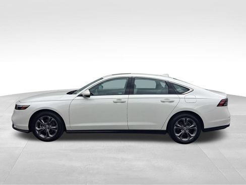 Used 2024 Honda Accord EX image 2