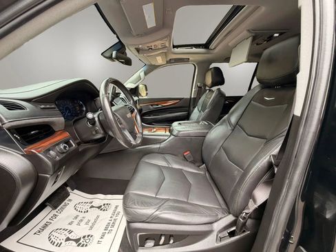 Used 2017 Cadillac Escalade ESV Premium Luxury RWD image 38