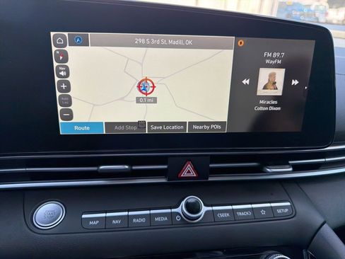 Used 2025 Hyundai Elantra SEL FWD image 39