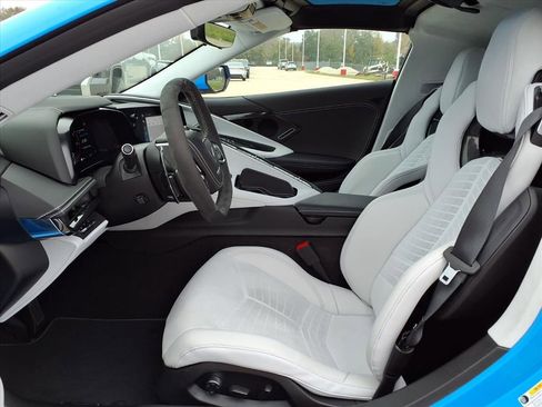 Used 2024 Chevrolet Corvette Stingray Premium Cpe w/ Z51 Performance Package image 18